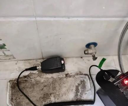 武川屋顶漏水维修公司分享下卫生间漏水的危害及解决方法